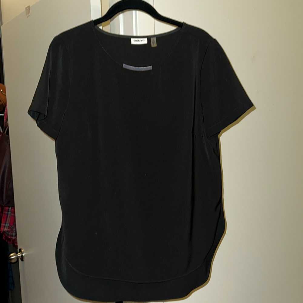 DKNYC black dressy tee with silver accent Small